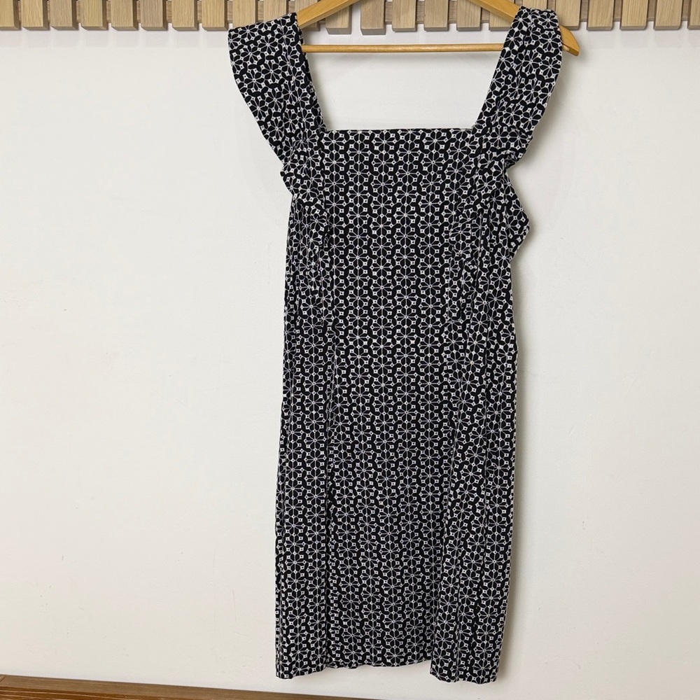 Scoop Black and White Embroidered Dress Size M (8-10) EUC